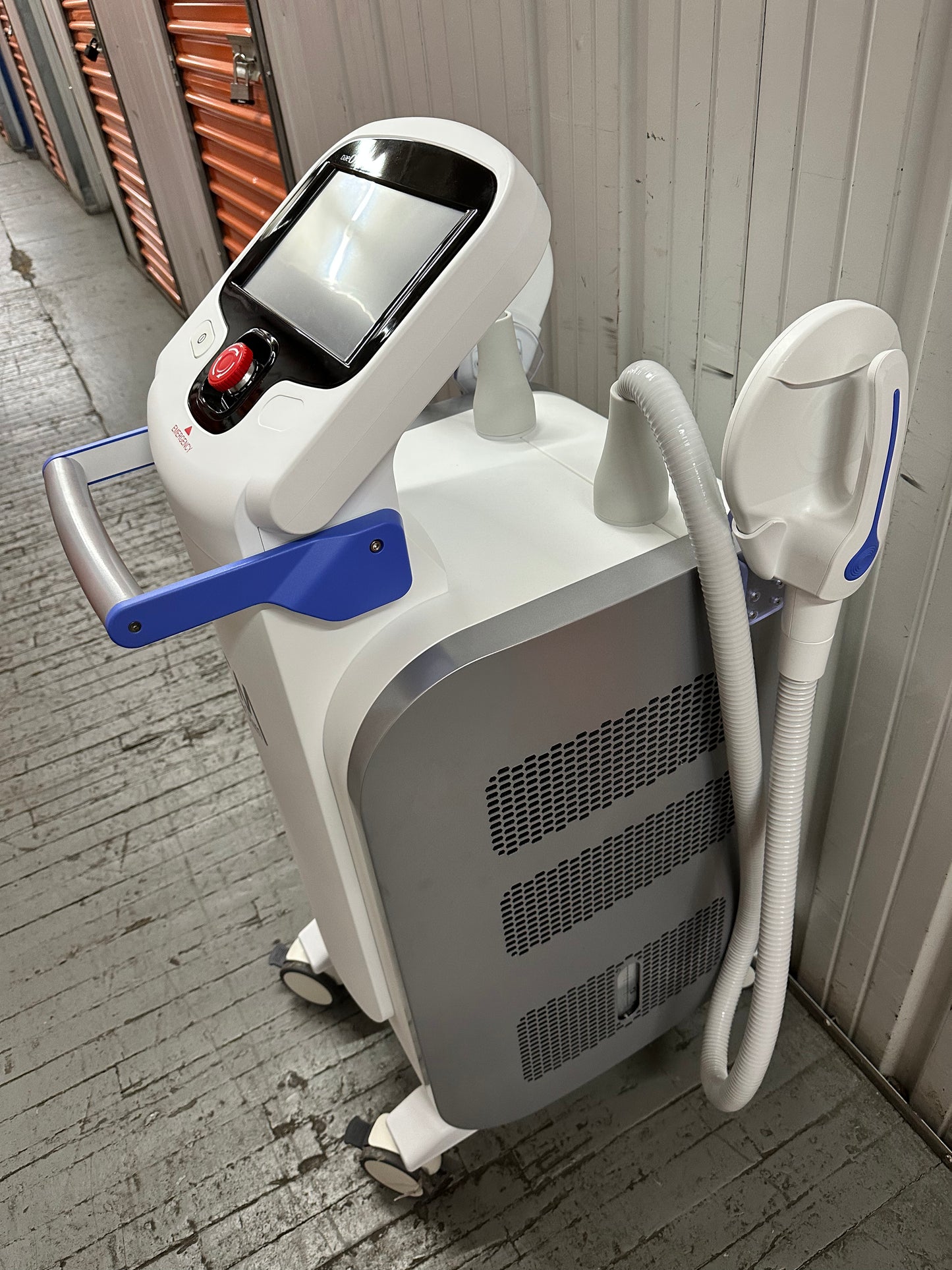 CM Slim (South Korea's answer to Emsculpt)