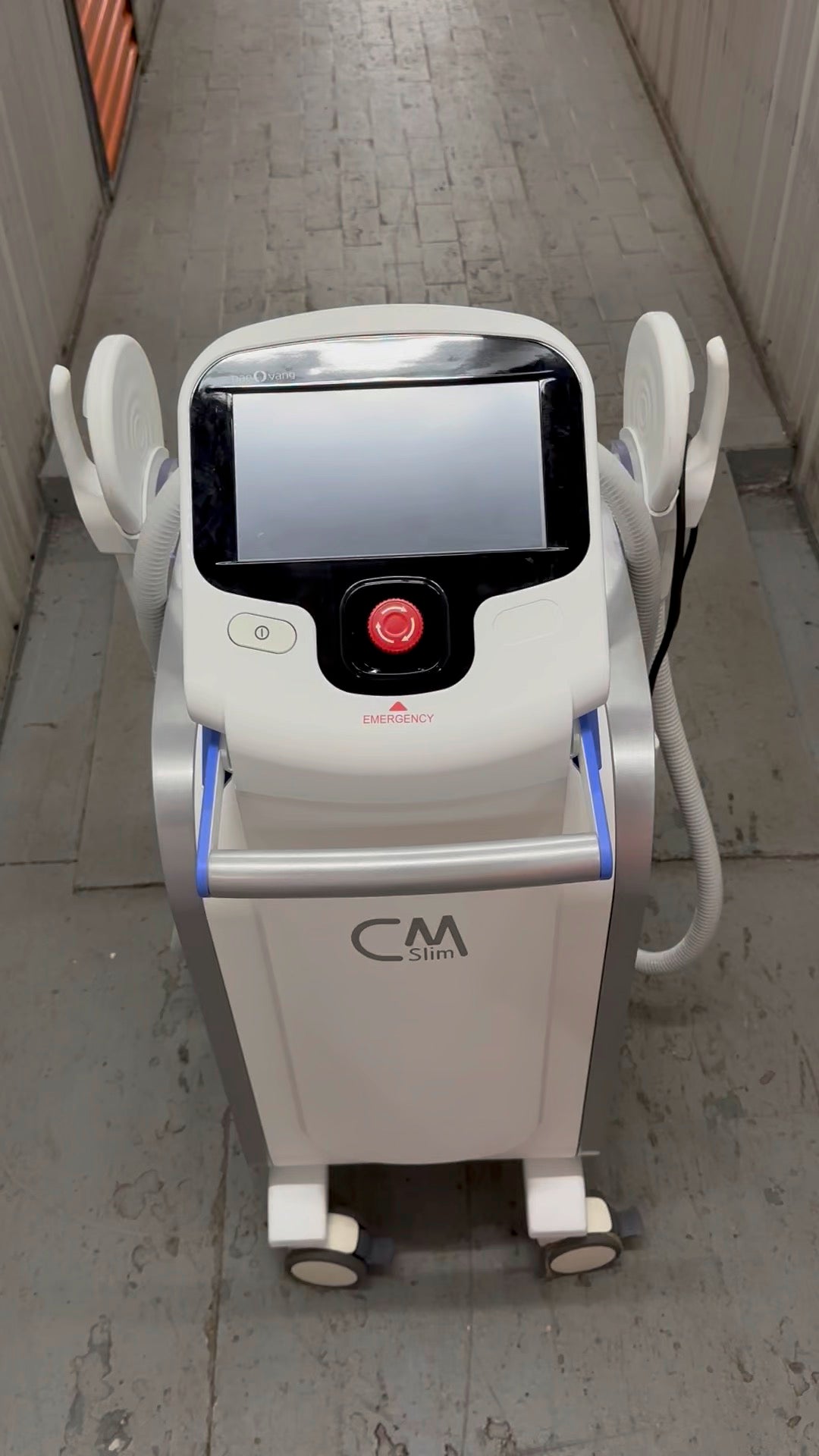 CM Slim (South Korea's answer to Emsculpt)