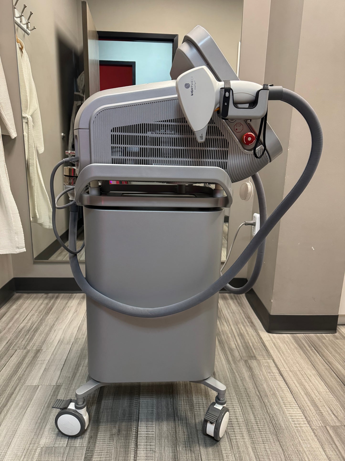 Lumenis Lightsheer Quattro - Laser Hair Removal (2022) *comes with warranty*