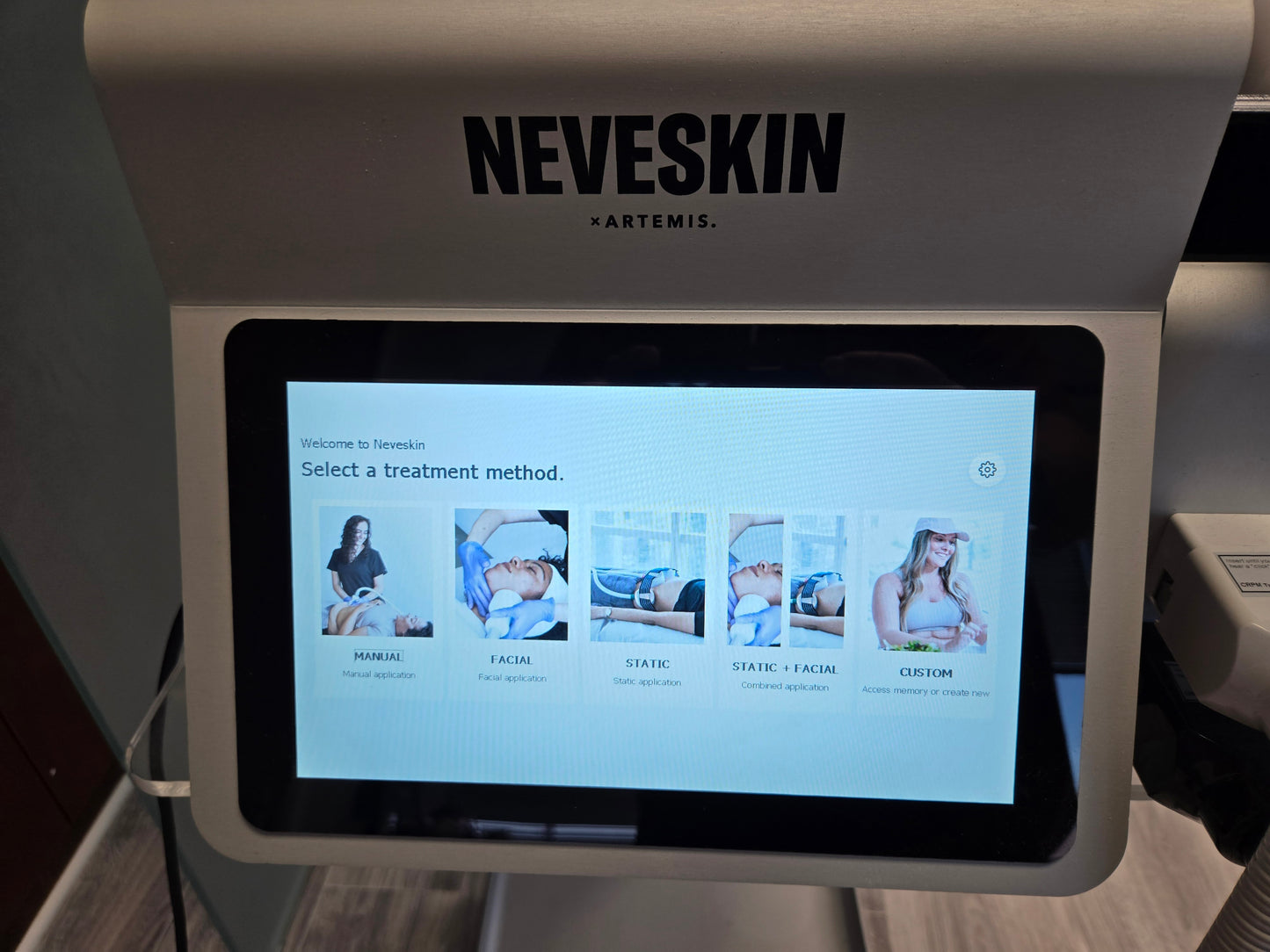 Neveskin Ultra (2022)