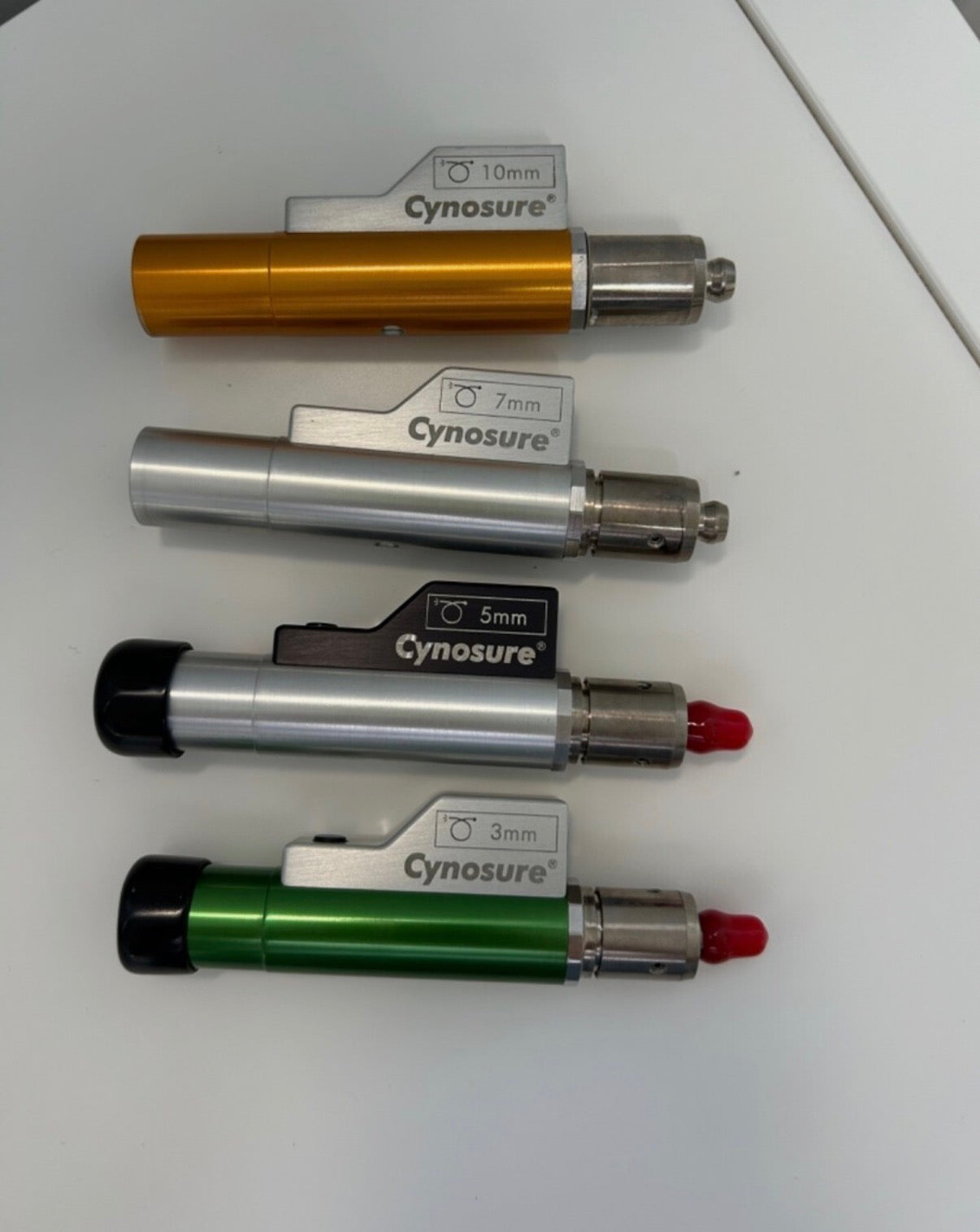 Cynosure Elite Apogee 755/1064 Laser (NEW power supply)