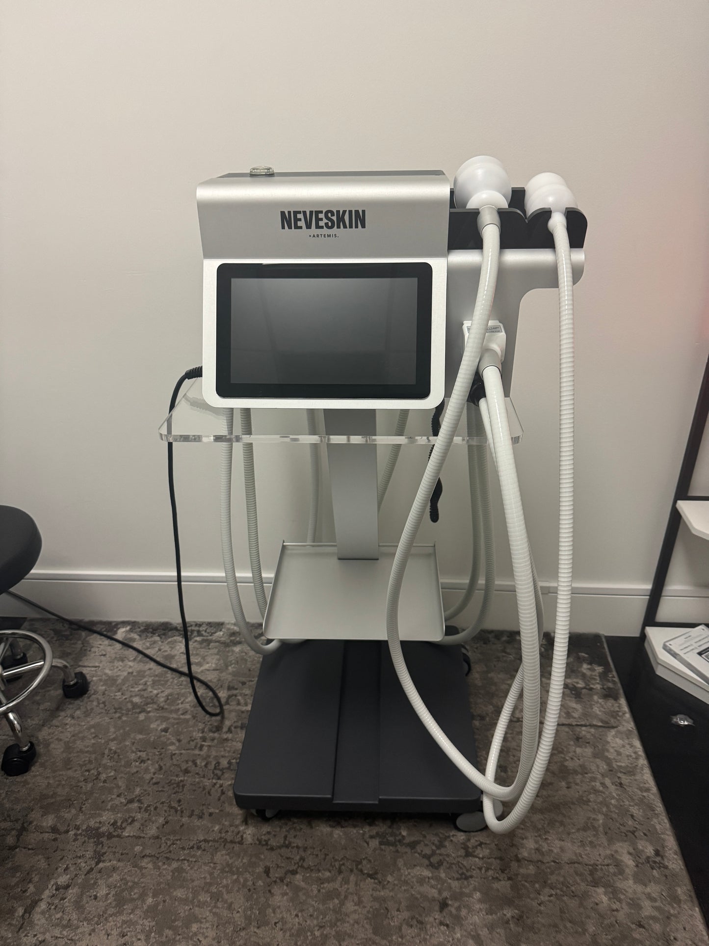 Neveskin Ultra (2024)