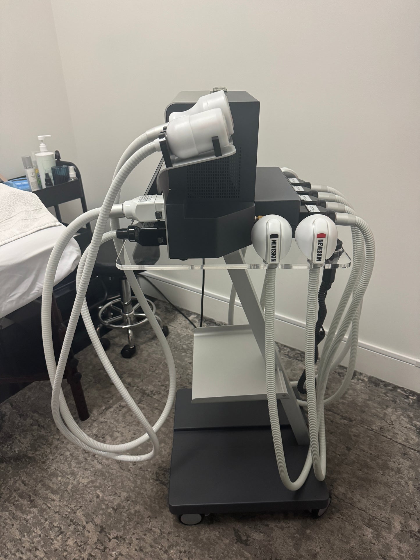 Neveskin Ultra (2024)